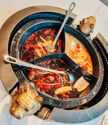 Yuan's Hotpot by null