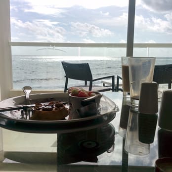 Sun Palace Cancun - Waffles room service - Hotels Near Me - Cancún, ROO