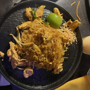 EMPORIUM THAI - Updated March 2025 - 3746 Photos & 4313 Reviews - 1275