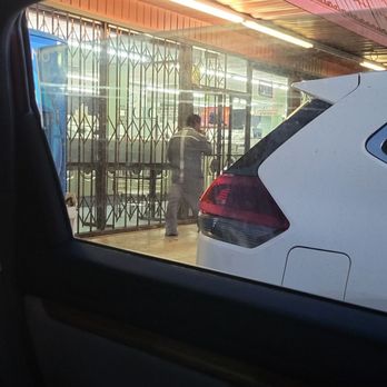 Norwalk Coin Laundry - Everyone rushing to get in after she reopened the door - Laundromat Near Me - Lakewood, California Norwalk Coin Laundry - Everyone rushing to get in after she reopened the door - Laundromat Near Me - Lakewood, California