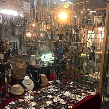 Americana Expo Center - Different areas with lots of jewelry - Flea Markets Near Me - Providence, Rhode Island