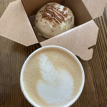 Aveley Farms Coffee Roasters - Latte and peach cobbler donut from kneads - Coffee & Tea Near Me - Towson, Maryland