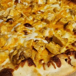 Ramo's Pizza & Grill - Buffalo chicken pizza