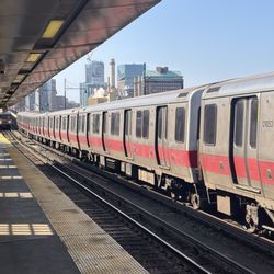 MBTA - Charles/MGH Station