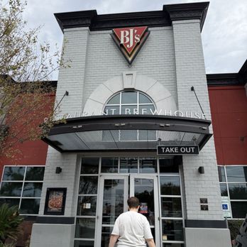 BJ's Restaurant & Brewhouse - New American Near Me - Houston, Texas BJ's Restaurant & Brewhouse - New American Near Me - Houston, Texas
