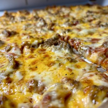 De Rango's Pizzeria - Cheese sausage, thin crust pizza with cheddar cheese added - Pizza Near Me - S Milwaukee, Wisconsin De Rango's Pizzeria - Cheese sausage, thin crust pizza with cheddar cheese added - Pizza Near Me - S Milwaukee, Wisconsin