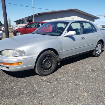 Parr's Cars - We love Toyotas and this one is no exception. This car is in great condition for it's age. It runs and drives good. The tires are good. - Car Dealers Near Me - Longview, Washington Parr's Cars - We love Toyotas and this one is no exception. This car is in great condition for it's age. It runs and drives good. The tires are good. - Car Dealers Near Me - Longview, Washington