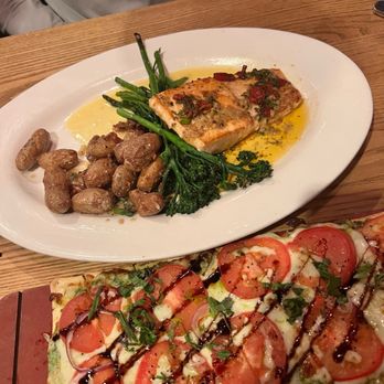 Cooper’s Hawk Winery & Restaurant - Smoked Chili Roasted Salmon Caprese Flatbread - New American Near Me - Naperville, Illinois