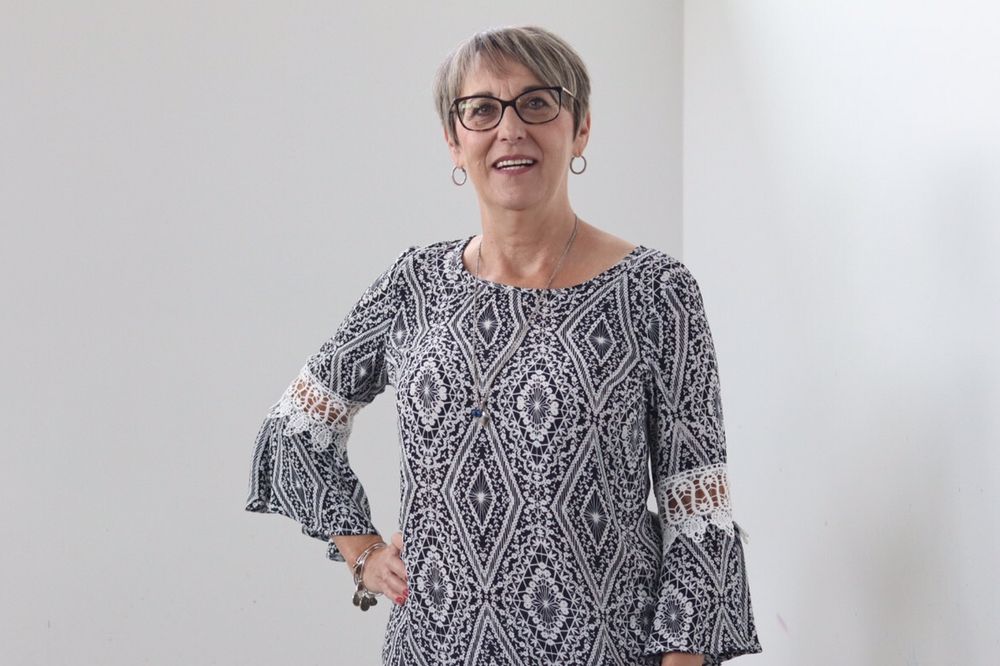 YVONNE BLOOS NOTARY PUBLIC Updated August 2024 Regina, Saskatchewan