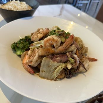 Krata - Seafood w/mixed vegetables - Thai Near Me - Harbor City, California Krata - Seafood w/mixed vegetables - Thai Near Me - Harbor City, California