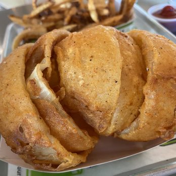 BurgerFi - Crispy onion rings, but didn't have a ton of flavor - Burgers Near Me - Kissimmee, Florida BurgerFi - Crispy onion rings, but didn't have a ton of flavor - Burgers Near Me - Kissimmee, Florida