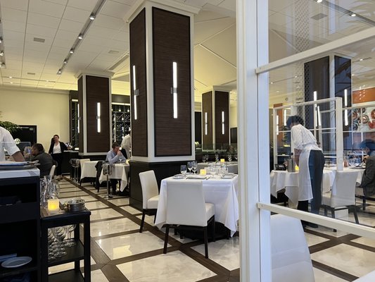 Bacchus - A Bartolotta Restaurant by null