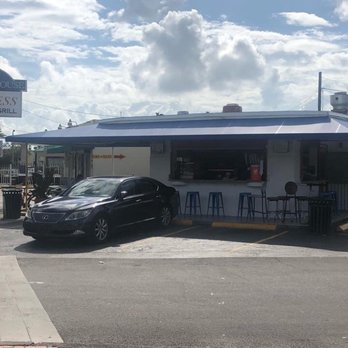 Latin House Express - a car parked in front of a restaurant - Latin American Near Me - N Miami, Florida Latin House Express - a car parked in front of a restaurant - Latin American Near Me - N Miami, Florida