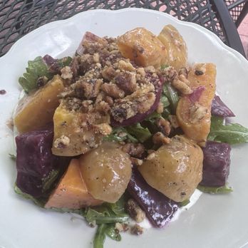 Vivilore - Roasted beet salad - American Near Me - Independence, Missouri