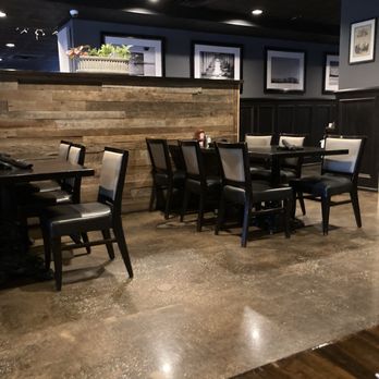 Backstreets Grill - Plenty of comfortable seating - New American Near Me - Columbia, South Carolina Backstreets Grill - Plenty of comfortable seating - New American Near Me - Columbia, South Carolina
