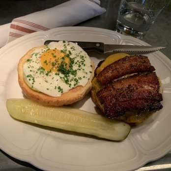 Au Cheval - Cheeseburger A Cheval - Bars Near Me - Chicago, Illinois Au Cheval - Cheeseburger A Cheval - Bars Near Me - Chicago, Illinois
