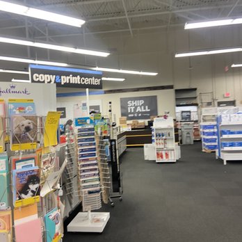 Staples - Shipping Centers Near Me - Naples, Florida