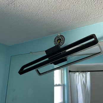 Bolt Electric - improper installed light - Electricians Near Me - Sarasota, Florida Bolt Electric - improper installed light - Electricians Near Me - Sarasota, Florida