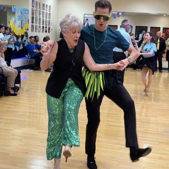 Fred Astaire Dance Studios - Dance Studios Near Me - Northbrook, Illinois