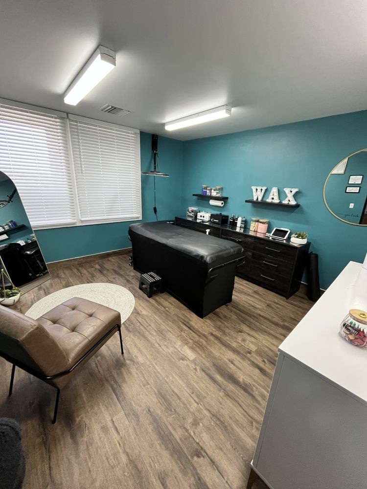 Freebird Beauty Bar Logo