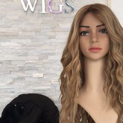 Prestigio Wigs - Gorgeous blonde Prestigio wig