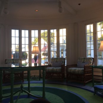 Hotel Iroquois - Circle Porch. - Hotels Near Me - Mackinac Island, Michigan