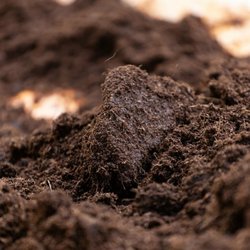 Hawkins Landscape Supply - Topsoil with FREE Delivery
