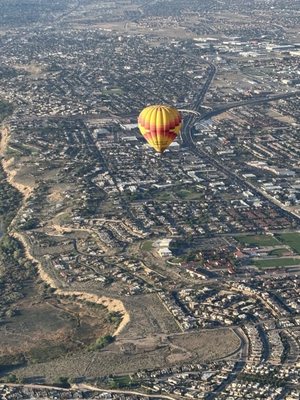 Rainbow Ryders Hot Air Balloon Co. by null