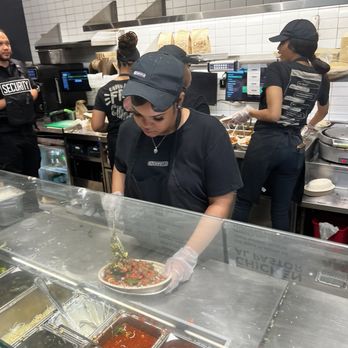 Chipotle Mexican Grill - Yenny - rude service - Mexican Near Me - Yonkers, New York