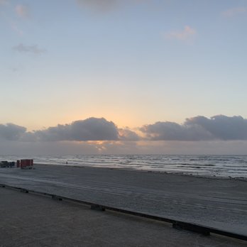 Doc's Seafood & Steaks - Beautiful beach - Seafood Near Me - Corpus Christi, Texas