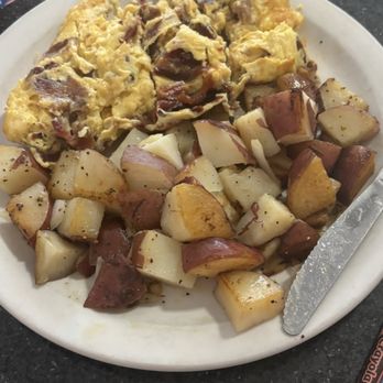 Kamilas Breakfast and Lunch - Bacon omelette - American Near Me - San Diego, California Kamilas Breakfast and Lunch - Bacon omelette - American Near Me - San Diego, California