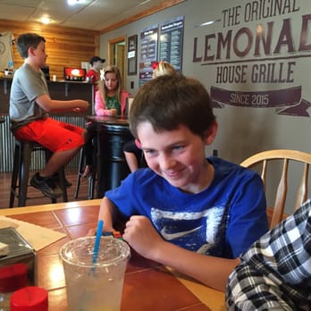 Lemonade House Grille - Happy! - Hot Dogs Near Me - Poplar Bluff, Missouri