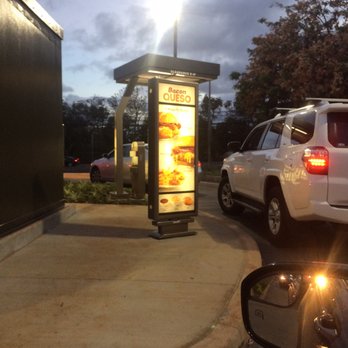 Wendy's - Fast Food Near Me - Waipahu, Hawaii