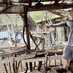 Fort Cross Old Timey Adventures - Sling shot fun