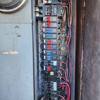 Riskin Electric - Electricians Near Me Riskin Electric - Electricians Near Me