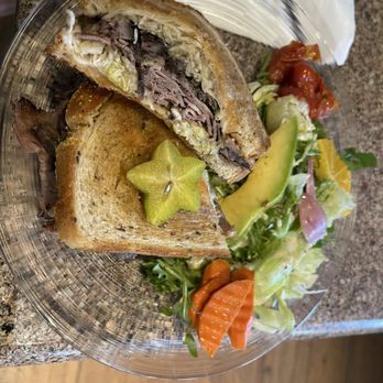Prime Roast Cafe - Reuben sandwich - Cafes Near Me - Honolulu, Hawaii