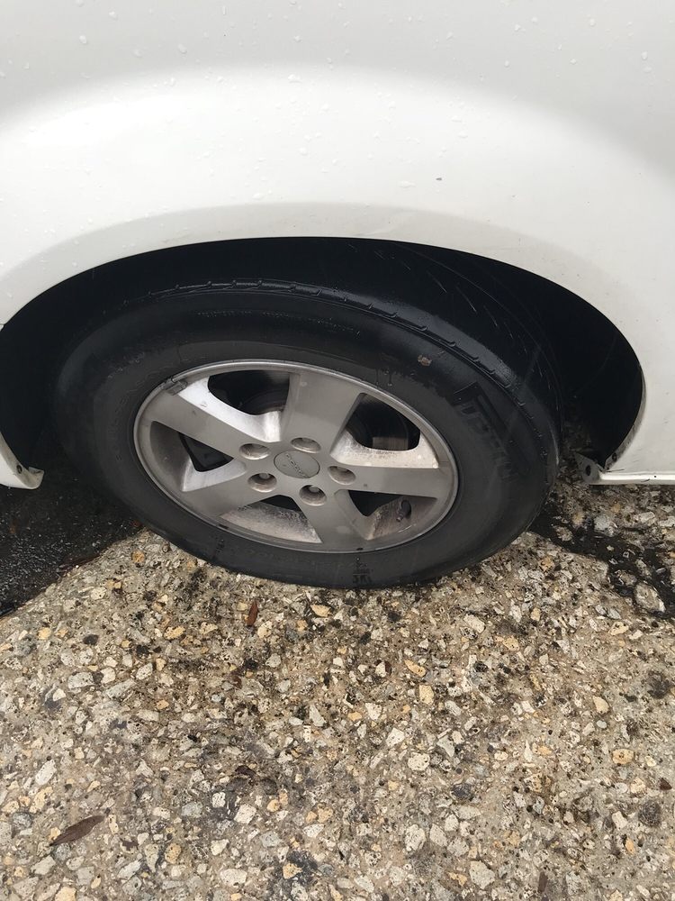 GERALD’S TIRES & BRAKES 40 Reviews Tires 5646 Rivers Ave, North