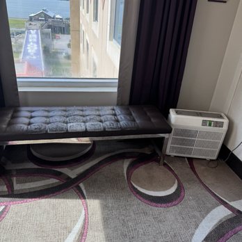 Harrah's Gulf Coast - 6th floor of hotel near elevators. The bench basically describes the condition of the entire property. - Hotels Near Me - Biloxi, Mississippi