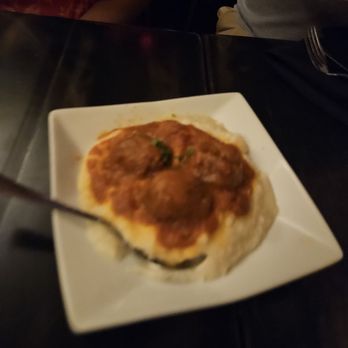 Vino Wine & Tapas Room - Wine Bars Near Me - Tarzana, California