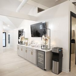 River Oaks Skin Institute