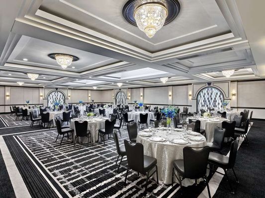 Vogue Hotel Montreal Downtown, Curio Collection by Hilton by null