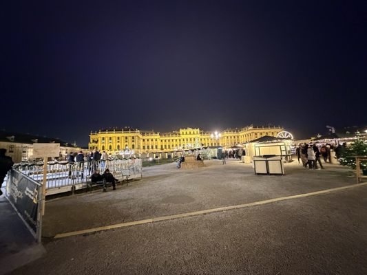 Schönbrunn Palace by null