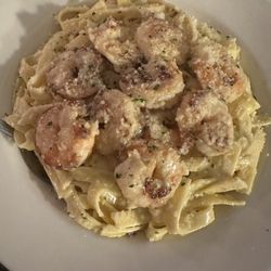 Gracie's Restaurant & Bar - Shrimp Alfredo