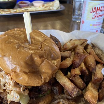 Rear End Gastropub & Garage - Garage chicken sandwich - oh so tasty - Gastropubs Near Me - Pittsburgh, Pennsylvania Rear End Gastropub & Garage - Garage chicken sandwich - oh so tasty - Gastropubs Near Me - Pittsburgh, Pennsylvania