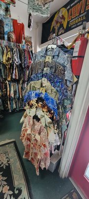 Bailey's Antiques and Aloha Shirts by null