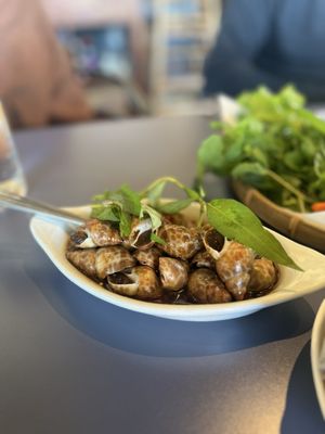 Com Nha Kitchen & Bar by null