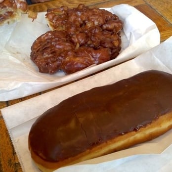Happy Donuts - Apple fritter - 3.5 stars, Chocolate cream filled - 3 stars - Donuts Near Me - San Francisco, California Happy Donuts - Apple fritter - 3.5 stars, Chocolate cream filled - 3 stars - Donuts Near Me - San Francisco, California