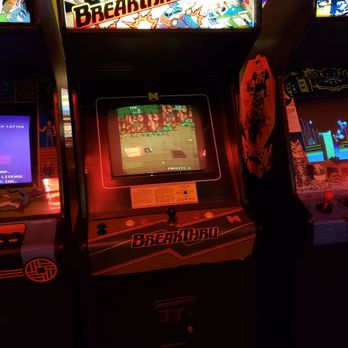 Funspot - I used to play this with my sister all of the time on the NES. I never knew it was an arcade cabinet as well. - Arcades Near Me - Laconia, New Hampshire