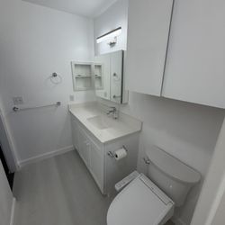 Naka's Marble - Bathroom