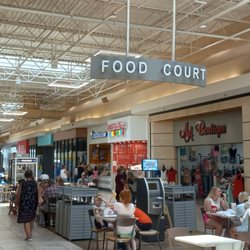Kentucky Oaks Mall - Food Court